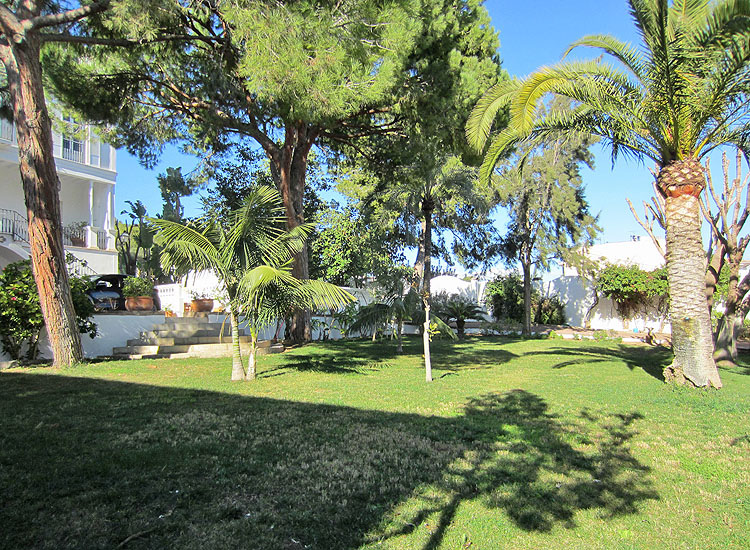IDT-149-2-herrschaftliche repräsentative Villa mit Meerblick in Palma