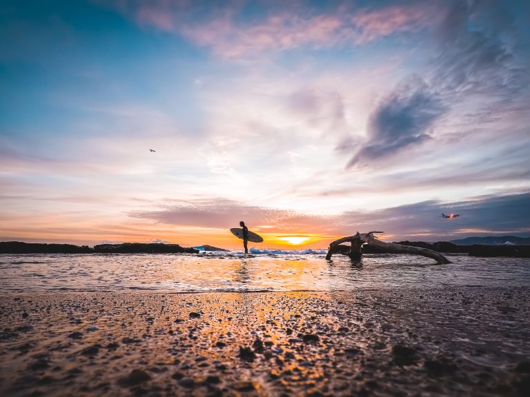 Surfer am Strand